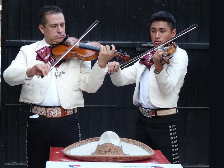 Mariachis Mexico Musicians Hat Violins